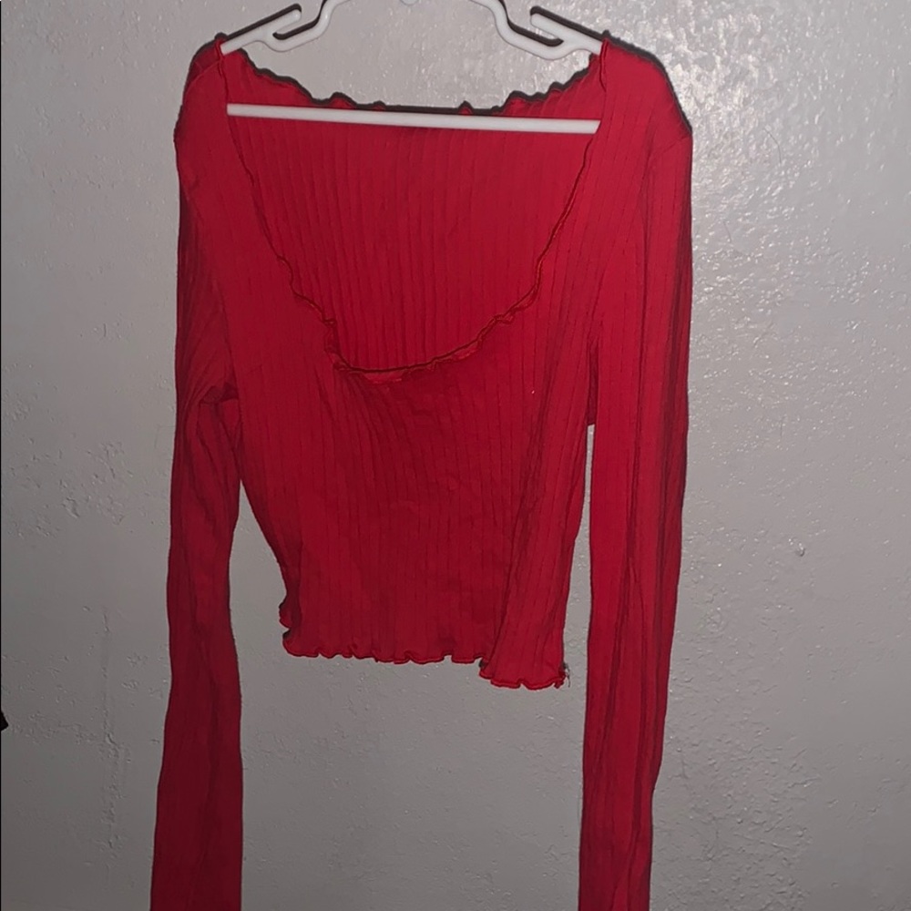 red long sleeve crop top